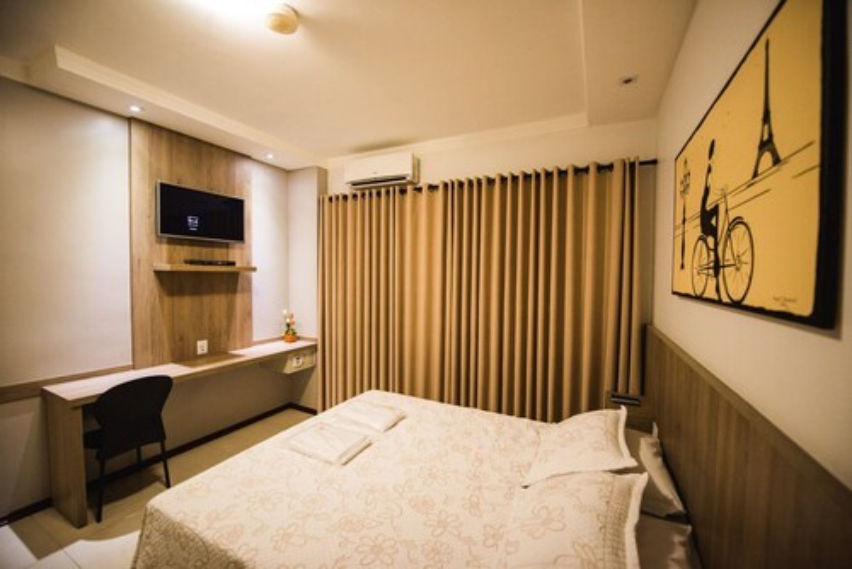 double room, 1 double bed | minibar, desk, free cots/infant beds, free wifi
