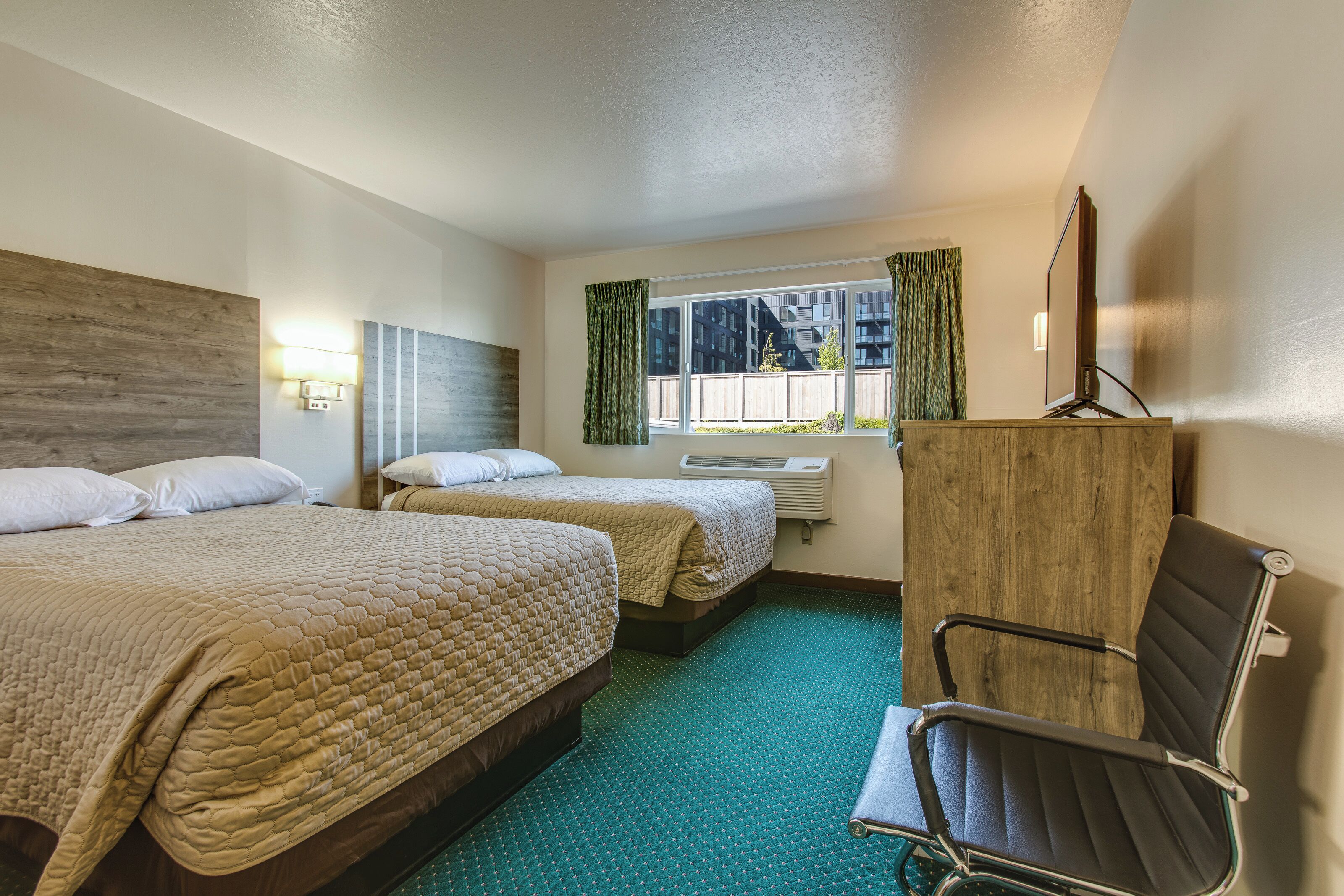 double room, 2 double beds | 1 bedroom, desk, free wifi, bed sheets