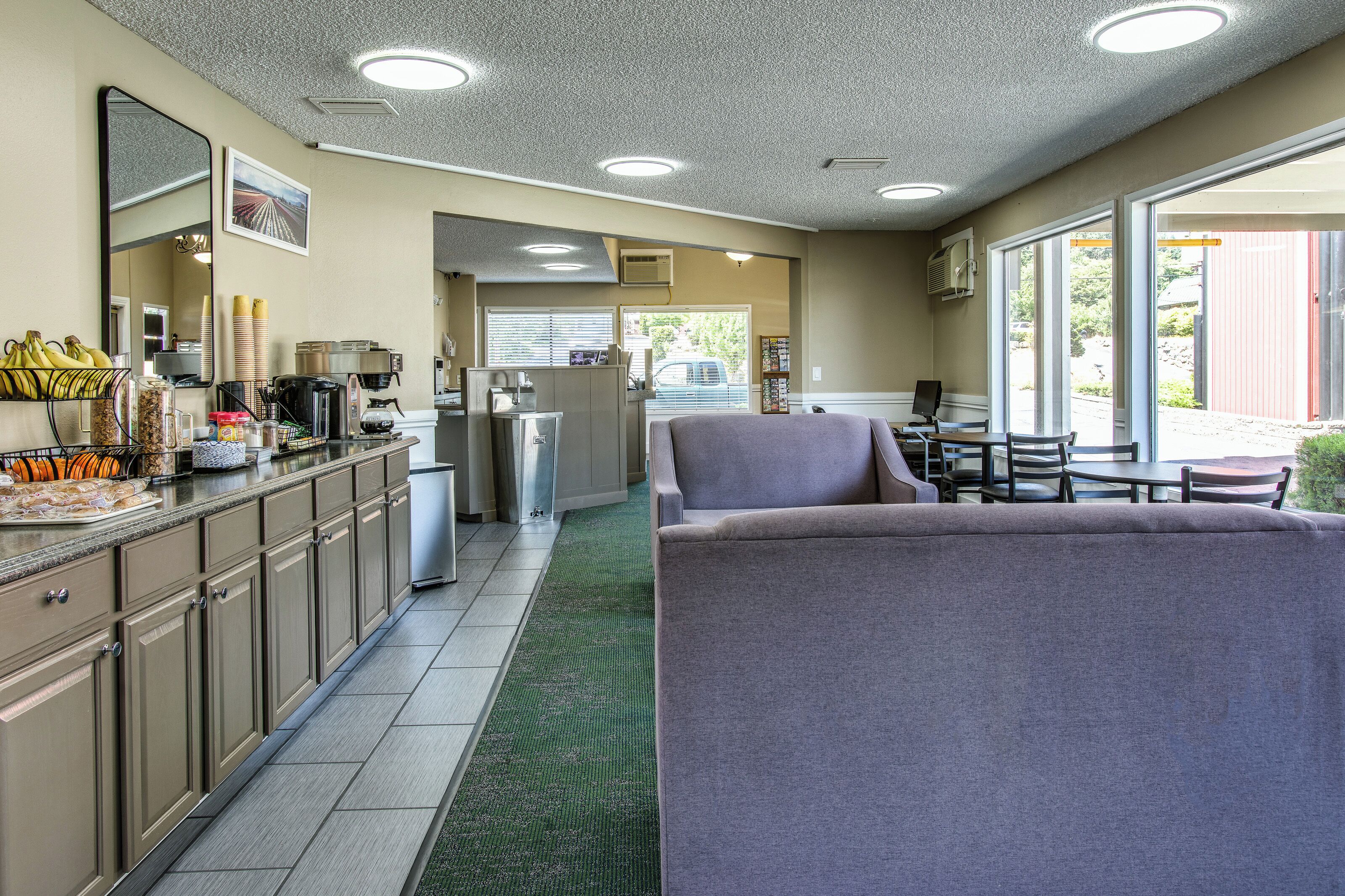 free continental breakfast