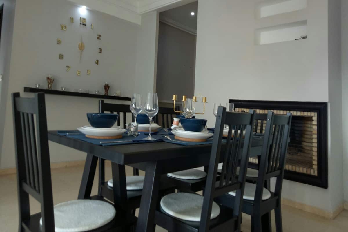 Luxury Apartment, 2 Bedrooms | Living area