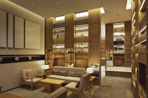 Breakfast, lunch, dinner served; garden views