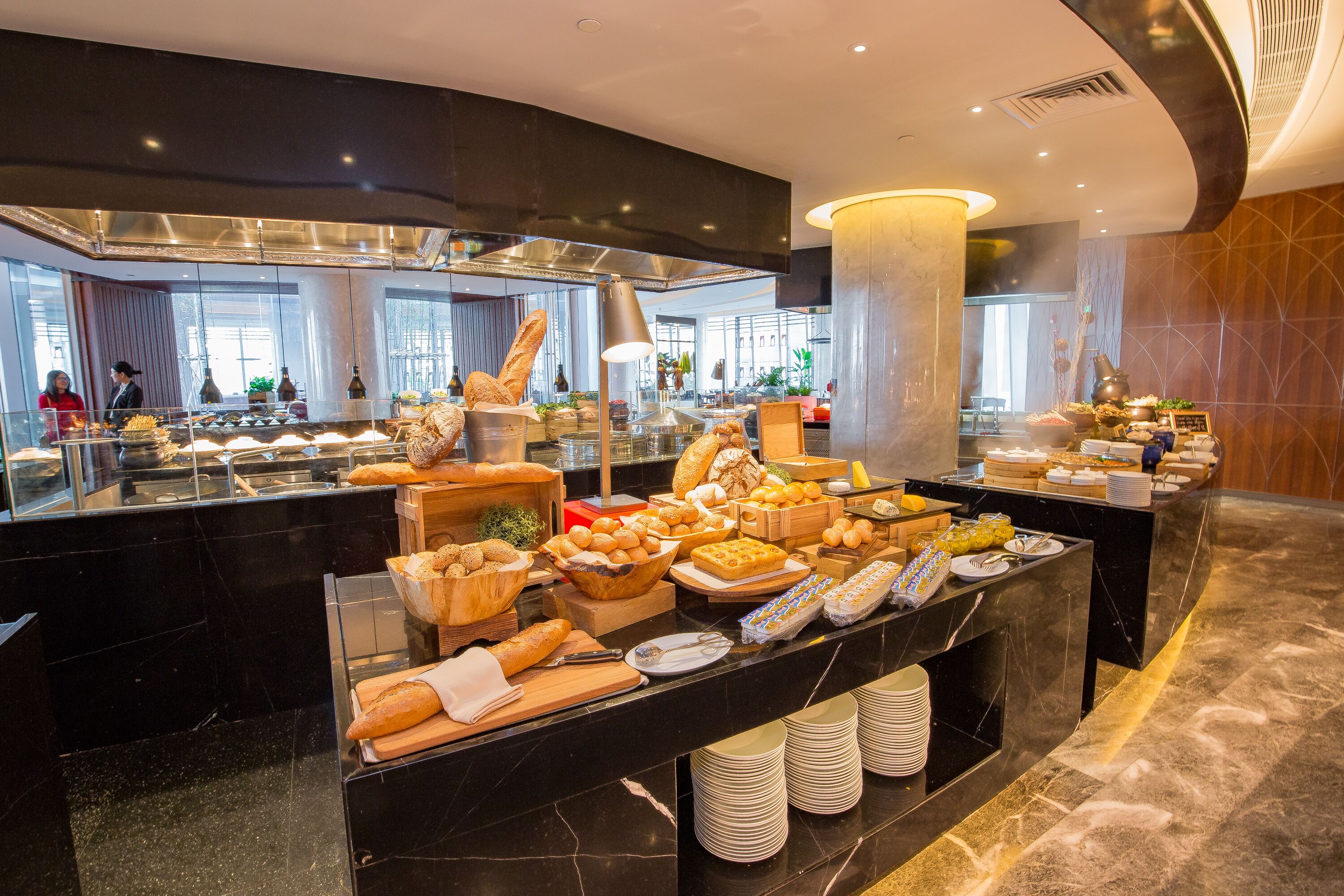 daily buffet breakfast (cny 228 per person)