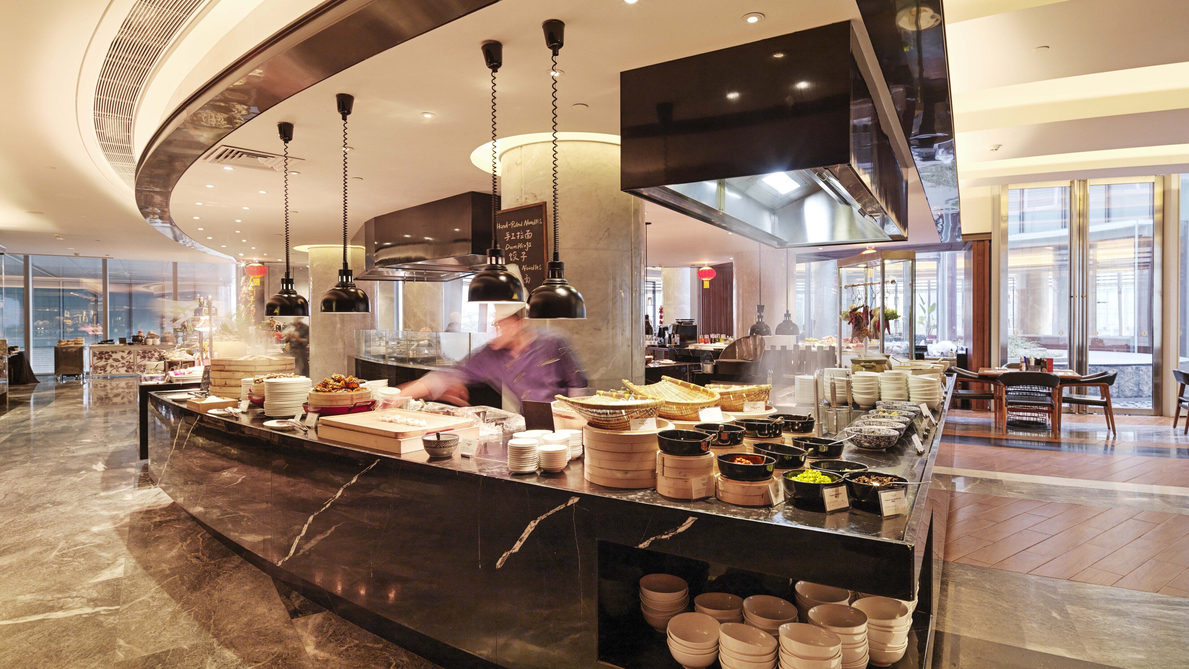 3 restaurants, breakfast, lunch, dinner served; american cuisine