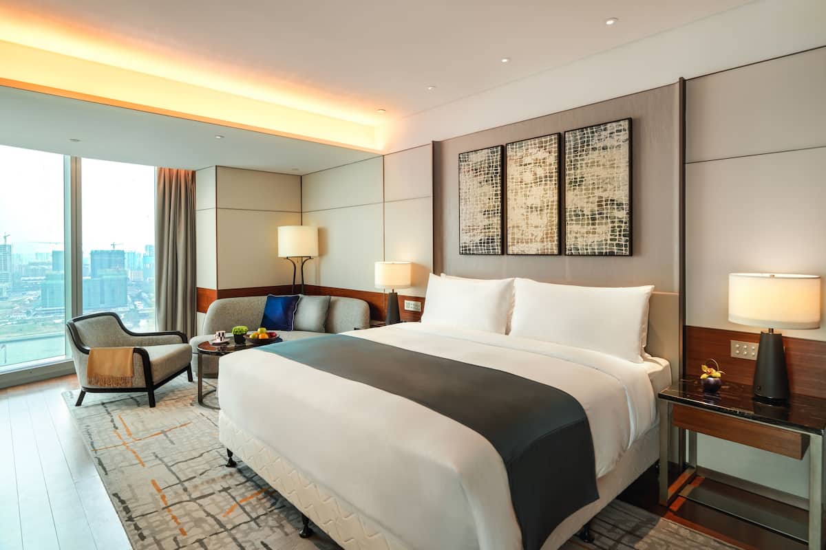 Premium bedding, down duvets, pillow-top beds, minibar