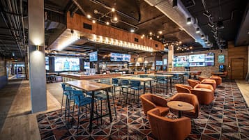 6 bars/lounges, sports bar
