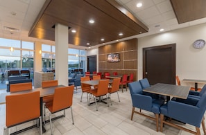 Free daily buffet breakfast  - Holiday Inn Express and Suites San Marcos South by IHG (San Marcos)