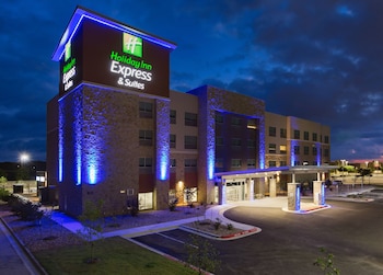 Holiday Inn Express and Suites San Marcos South by IHG