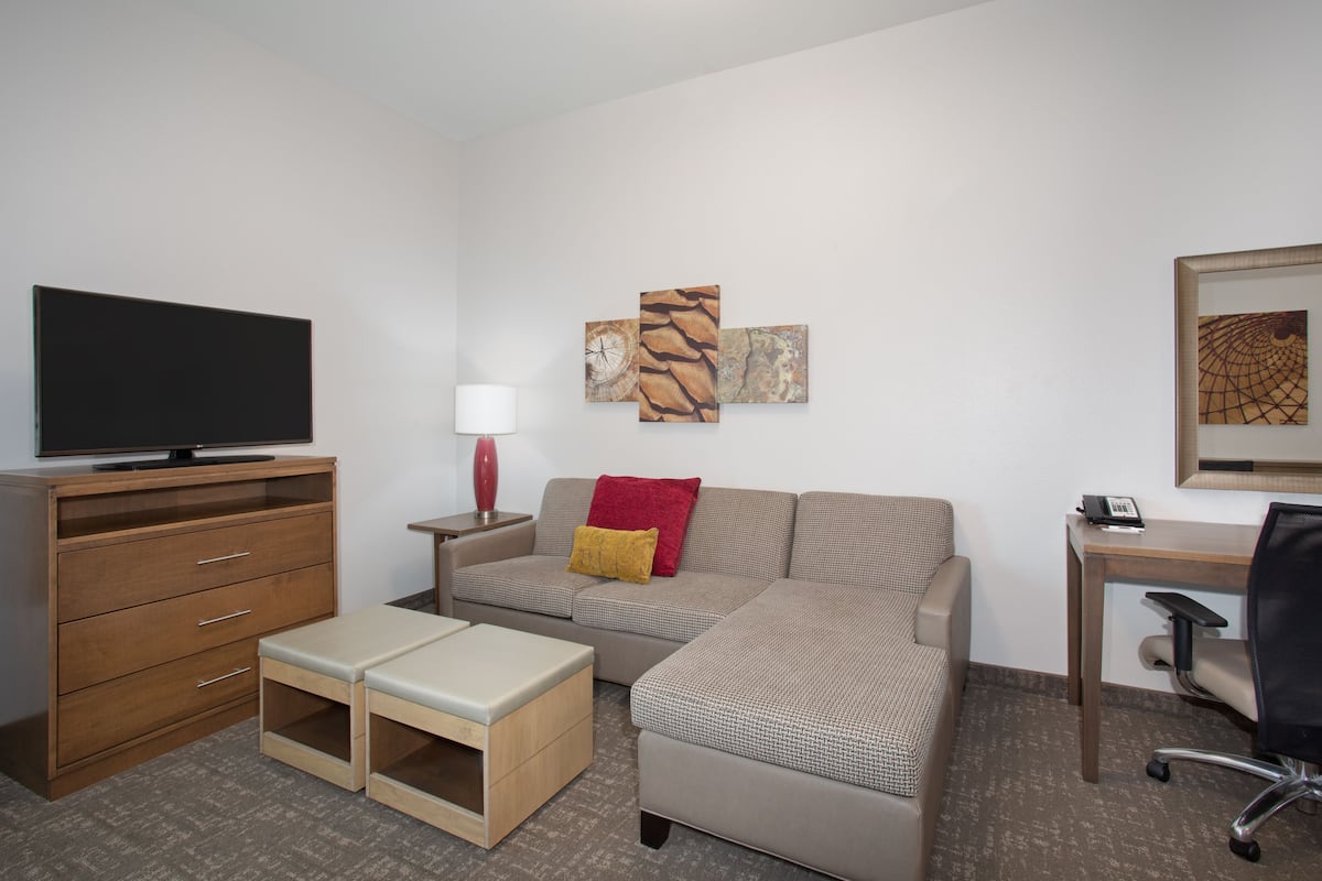 Studio Suite, 1 King Bed, Kitchen | 1 bedroom, desk, iron/ironing board, free cribs/infant beds