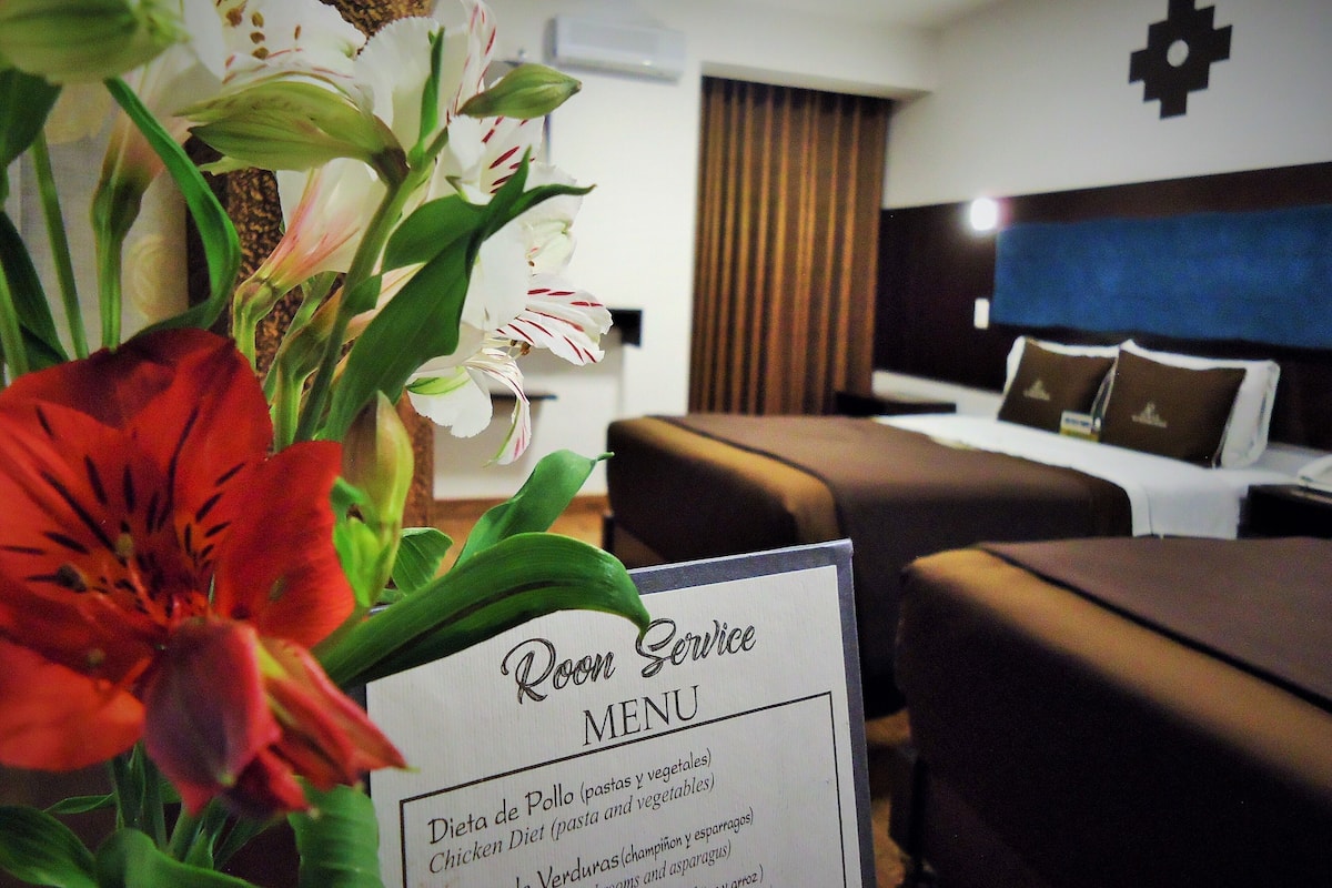 Classic Twin Room | In-room safe, desk, laptop workspace, soundproofing