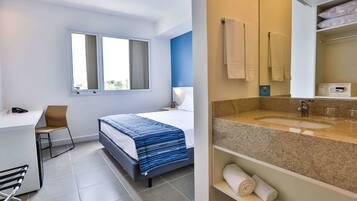 1 bedroom, minibar, in-room safe, desk