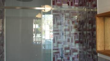 Chambre Triple Supérieure | Salle de bain