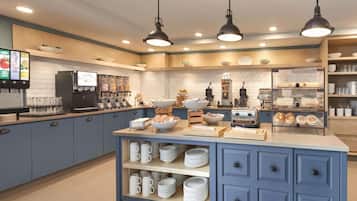 Free daily buffet breakfast