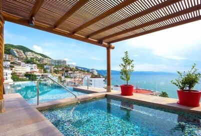 Romantic Zone V177 1 Bedroom