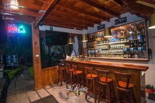 Poolside bar