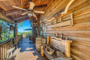 Terrace/patio - Soaring Hawk The `Ultimate` Log Cabin with EPIC Breathtaking Views|Hot Tub|Pets Welcome (Sautee Nacoochee)