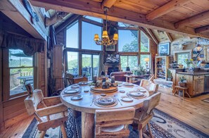 Dining - Soaring Hawk The `Ultimate` Log Cabin with EPIC Breathtaking Views|Hot Tub|Pets Welcome (Sautee Nacoochee)