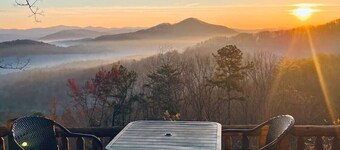 Den ULTIMATE bjælkeoplevelse med BREATHTAKING bjergudsigt 