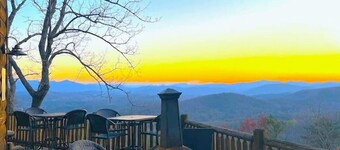 Ultimate Log Cabin Experience with EPIC Breathtaking Views