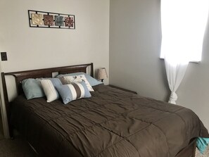4 bedrooms, free WiFi, bed sheets