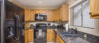 Nydelig 3-roms hjem 2 avkjørsler fra Cardinals Stadium i Glendale AZ