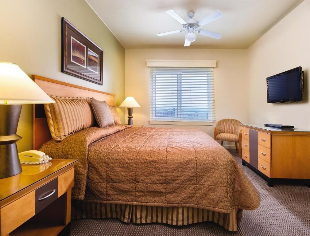 1 bedroom, in-room safe, iron/ironing board, free cribs/infant beds