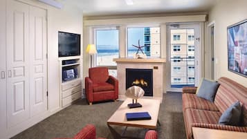 Flat-screen TV, fireplace, DVD player, pay films