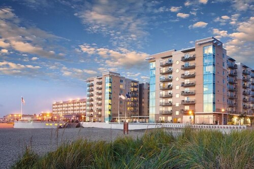 Luxury Vacation Condos at Seaside Oceanfront Resort