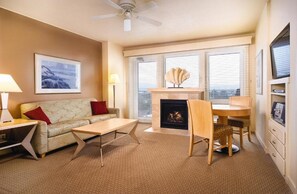 Flat-screen TV, fireplace, DVD player, pay movies - Luxury Vacation Condos at Seaside Oceanfront Resort (Seaside)