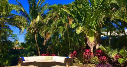 CASA COCONUT! Walk to the BEACH & Lauderdale-By-The-Sea! Resort Style Home!