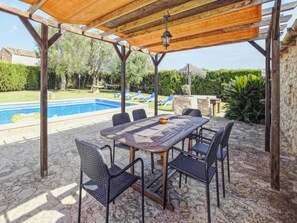 Outdoor dining - Farmhouse in Mallorca with Pool & Views (Villafranca de Bonany)