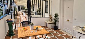 Outdoor dining - Wonderful apartment with terrace in La Carihuela - Torremolinos (Torremolinos)