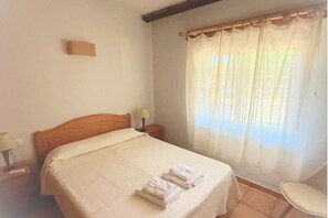 2 quartos, cofres nos quartos, Wi-Fi, roupa de cama