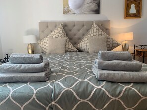 6 Schlafzimmer, Bügeleisen/Bügelbrett, WLAN, Bettwäsche