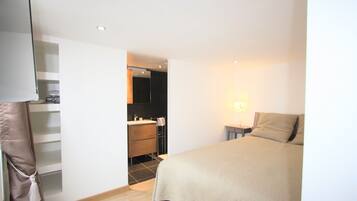 2 Schlafzimmer, Reisekinderbett, WLAN, Bettwäsche