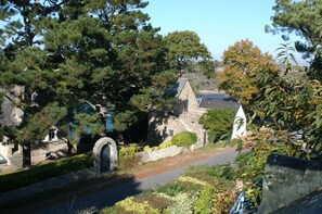 Property grounds - Character house 150 m from the beach and 50 m from the BELON river. (Moëlan-sur-Mer)