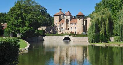 Quiet and self-catering house, 20 km north of Cluny