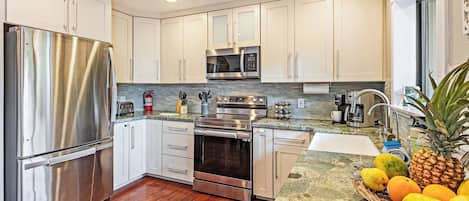 Fridge, microwave, oven, stovetop