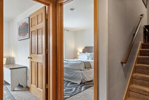 3 dormitorios, tabla de planchar con plancha, wifi y ropa de cama