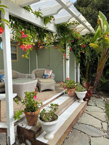  COZY BEACH HOUSE plus  GUEST HOUSE 
each unit 2 guests PET FRIENDLY