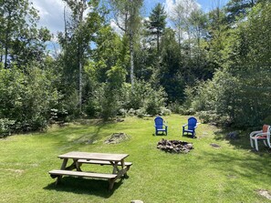 Outdoor dining - Huletts Landing, NY in Southern Adirondacks near Lake George & Lake Champlain (Clemons)