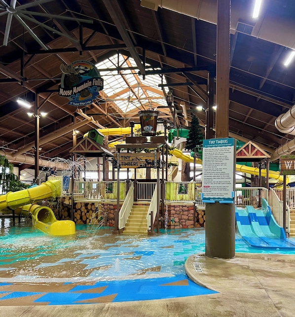 Innenpool, AuĂenpool