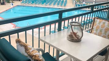 Piscine couverte, piscine extérieure