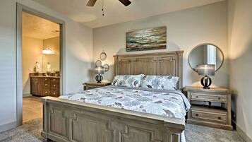 4 bedrooms, desk, iron/ironing board, free WiFi