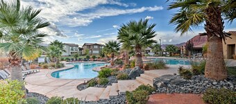 60- Private Hot Tub Townhome Resort Pools