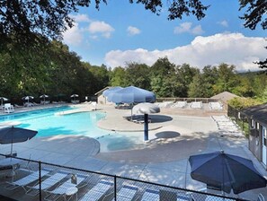 Piscine extérieure, piscine chauffée