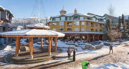 Whistler Village - Best location - spacious - Village stroll - Walk to lift - bars - restaurants - grocery store - liquor store Deer Lodge 341