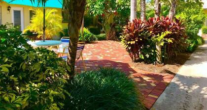 4 juillet spécial 1 bloc de Delray Beach Ocean 1/1 parc gratuit, piscine, Wifi, parc