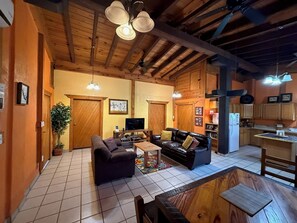 Smart TV, books, stereo