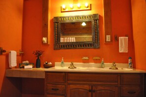 Combined shower/bathtub, hair dryer, towels, soap