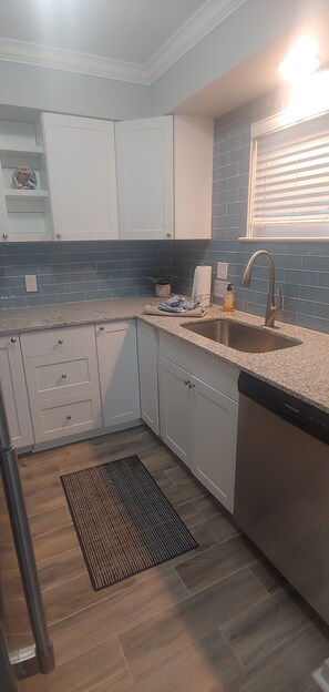 Fridge, microwave, oven, stovetop - THIS OASIS HAS BEEN 100% REMODELED FROM FLOORS TO CIELINGS COUNTRY CHIC (Indian Shores)